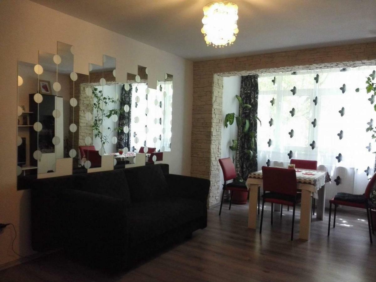 Apartament Ela Elegance Apartamento Orşova Exterior foto